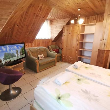 Patko Fogado Bed & Breakfast Hajduszoboszlo Bagian luar foto
