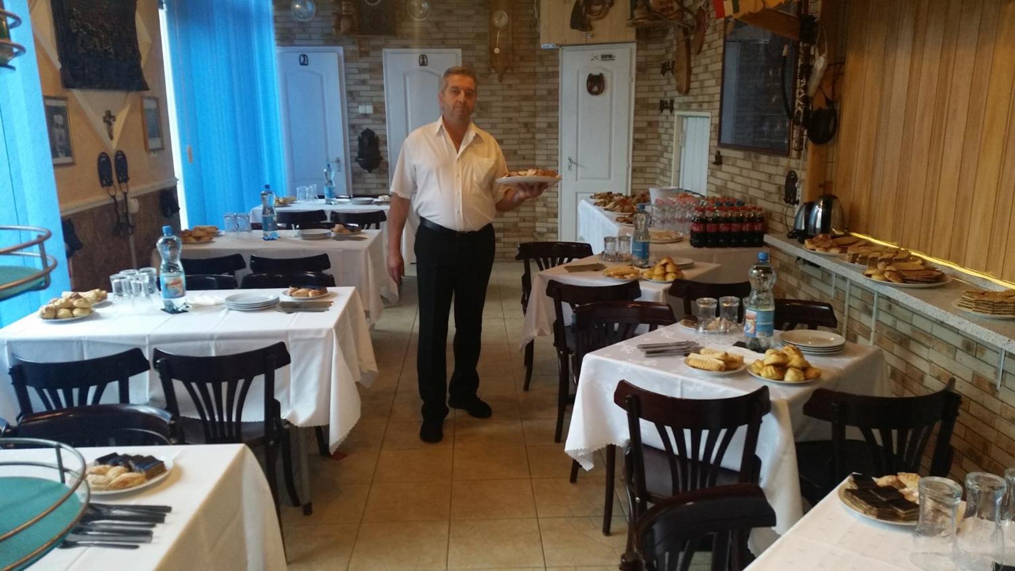 Patko Fogado Bed & Breakfast Hajduszoboszlo Bagian luar foto